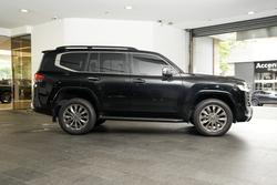 2024 Toyota Landcruiser Sahara ZX