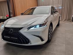 2024 Lexus ES300h Luxury 2.5L Hybrid Auto CVT Sedan