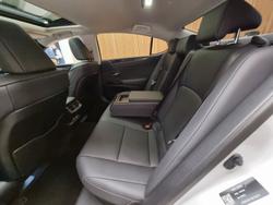 2024 Lexus ES300h Luxury 2.5L Hybrid Auto CVT Sedan