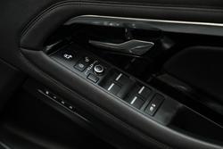 2020 Land Rover
Range Rover Evoque D180 SE