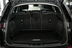 2020 Land Rover
Range Rover Evoque D180 SE
