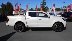 2024 Nissan
Navara ST-X