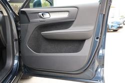2026 Volvo XC40 Plus B4