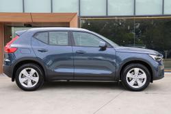 2026 Volvo XC40 Plus B4