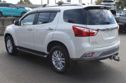 2017 Isuzu MU-X LS-T