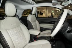 2023 Fiat
                500e La Prima