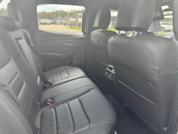 2025 ISUZU D-MAX BLADE