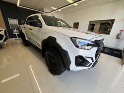 2025 ISUZU D-MAX BLADE