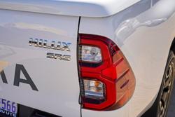 2021 Toyota Hilux SR5