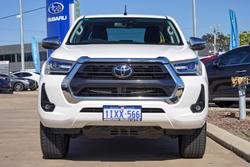 2021 Toyota Hilux SR5