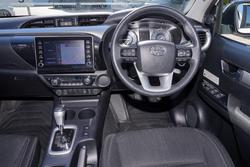 2021 Toyota Hilux SR5