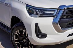2021 Toyota Hilux SR5