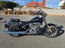 Suzuki VL250 Intruder