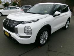 2021 MITSUBISHI OUTLANDER ES 5 SEAT (AWD)