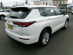 2021 MITSUBISHI OUTLANDER ES 5 SEAT (AWD)