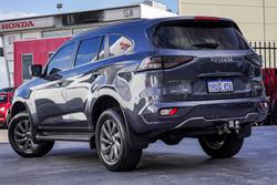 2022 Isuzu MU-X LS-U