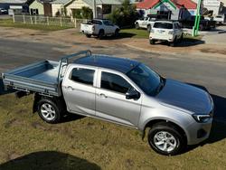 2025 Isuzu
D-MAX LS-M