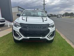 2025 ISUZU D-MAX BLADE