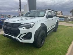 2025 ISUZU D-MAX BLADE