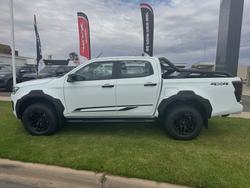 2025 ISUZU D-MAX BLADE