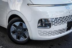 2025 Hyundai STARIA