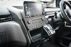2025 Hyundai STARIA