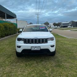 2016 Jeep
                Grand Cherokee Laredo