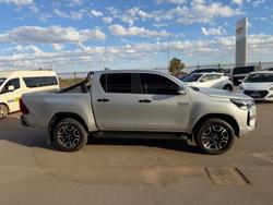 2025 Toyota Hilux SR5 Silver