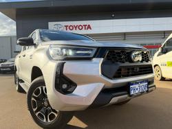 2025 Toyota Hilux SR5 Silver