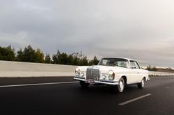 1986 Mercedes
Benz 280 SE