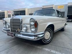 1986 Mercedes
Benz 280 SE