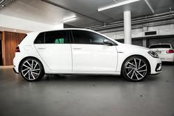 2020 Volkswagen
                Golf R