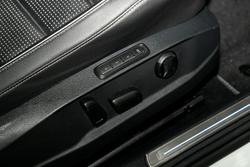 2020 Volkswagen
                Golf R
