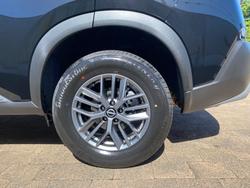 2025 Nissan X-TRAIL ST 2WD