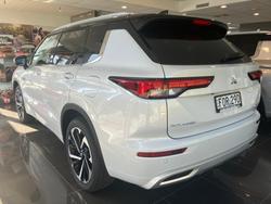 2025 MITSUBISHI Outlander EXCEED TOURER