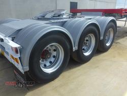 2004 Maxitrans 12 Pallet Flat Top A Trailer