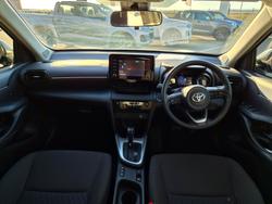 2022 Toyota Yaris Cross Hybrid GX White