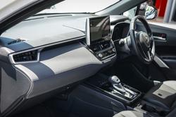 2025 Toyota Corolla Cross Hybrid GXL