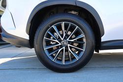 2024 Lexus
NX350H NX350h Luxury 2.5L Hybrid Auto CVT Wagon 2M00500 001