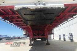 2013 Krueger 22 Pallet Curtainsider with Mezz