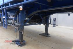 2010 CIMC 12 Pallet Curtainsider A Trailer