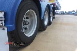 2010 CIMC 12 Pallet Curtainsider A Trailer