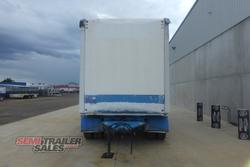 2008 Maxitrans 10 Pallet Dog Curtainsider