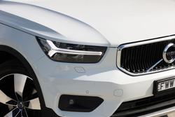 2021 Volvo XC40 T4 Momentum