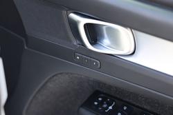 2021 Volvo XC40 T4 Momentum