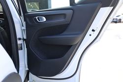 2021 Volvo XC40 T4 Momentum