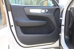 2021 Volvo XC40 T4 Momentum