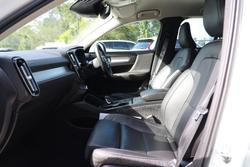 2021 Volvo XC40 T4 Momentum
