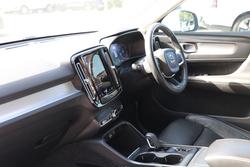 2021 Volvo XC40 T4 Momentum