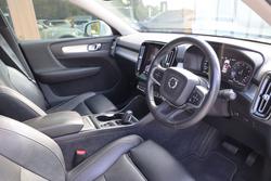 2021 Volvo XC40 T4 Momentum